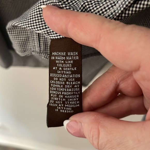 Forsyth of Canada Men’s Button Down Wrinkle Free Shirt Size Medium - Picture 6 of 8